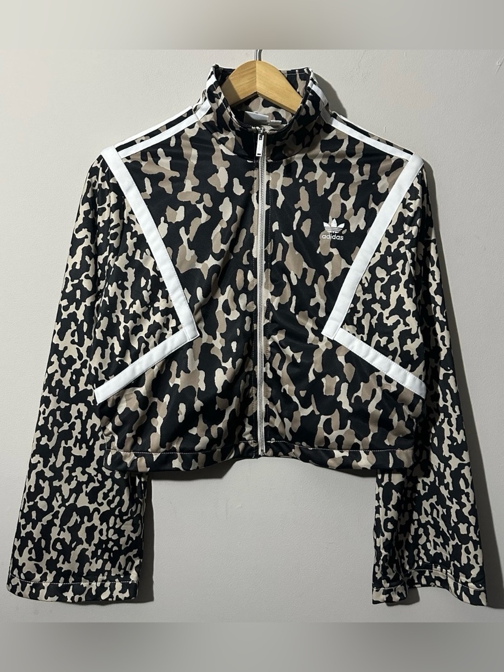 Adidas Originals Leoflage Bell Sleeved Cropped Track Jacket Womens Size Small